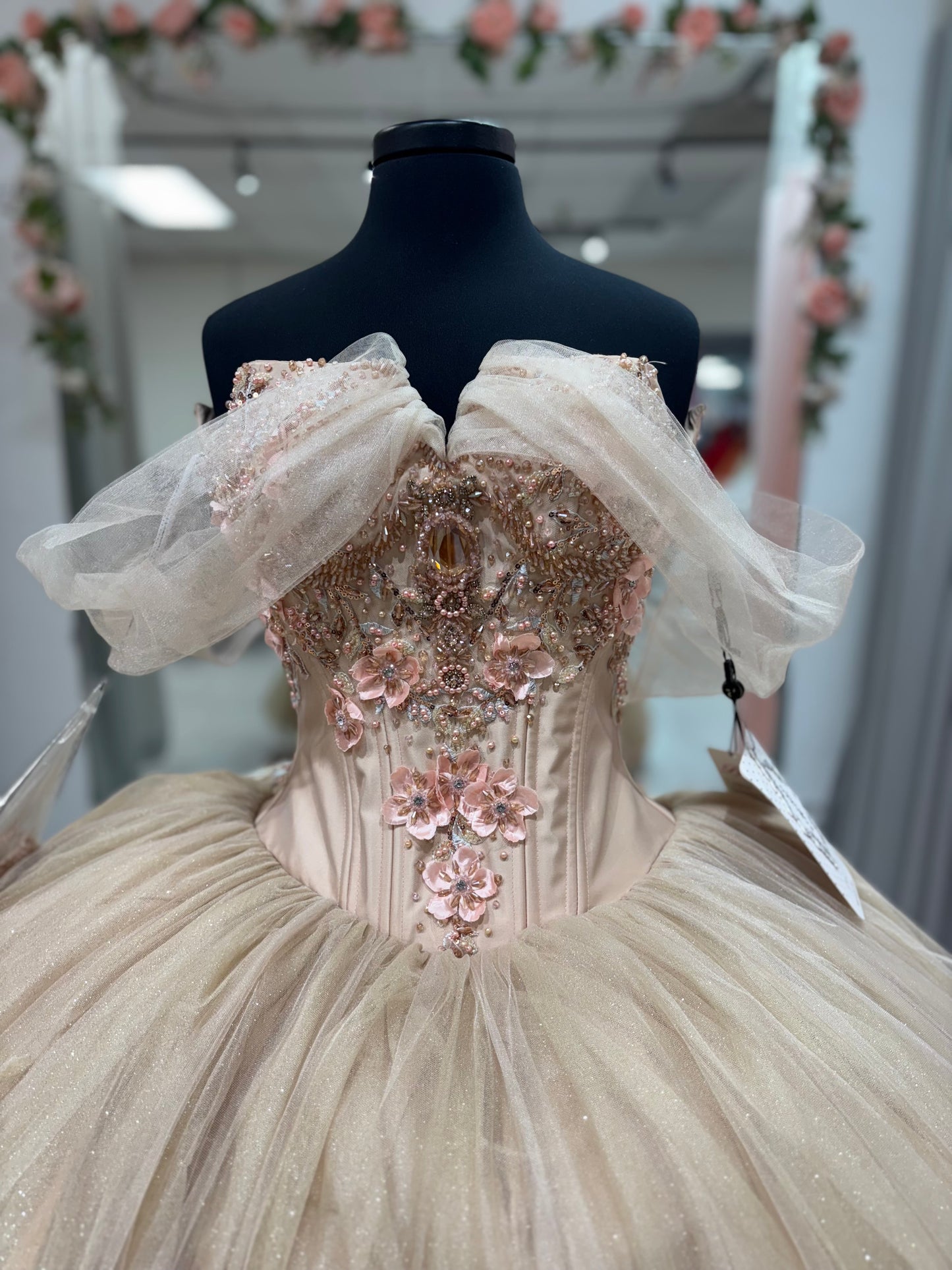 Golden Blossom Couture DV94-594