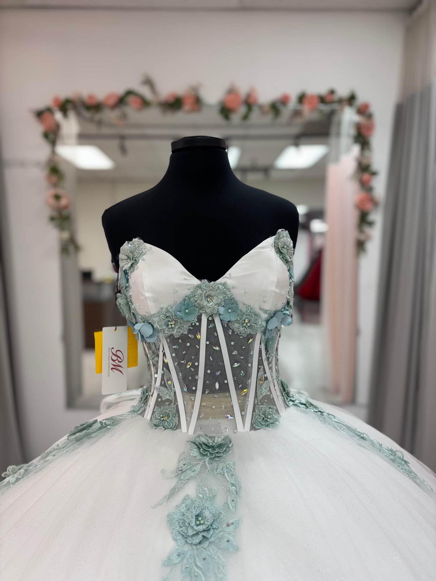 Mint Whisper Elegance