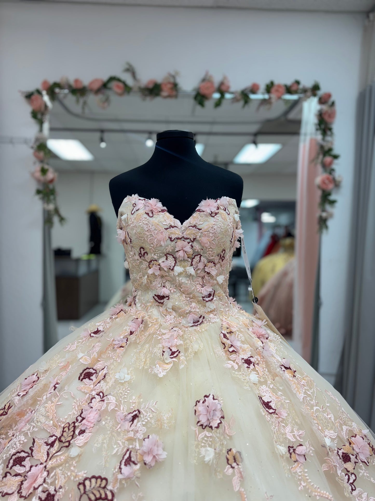 Floral Blush Elegance 2161