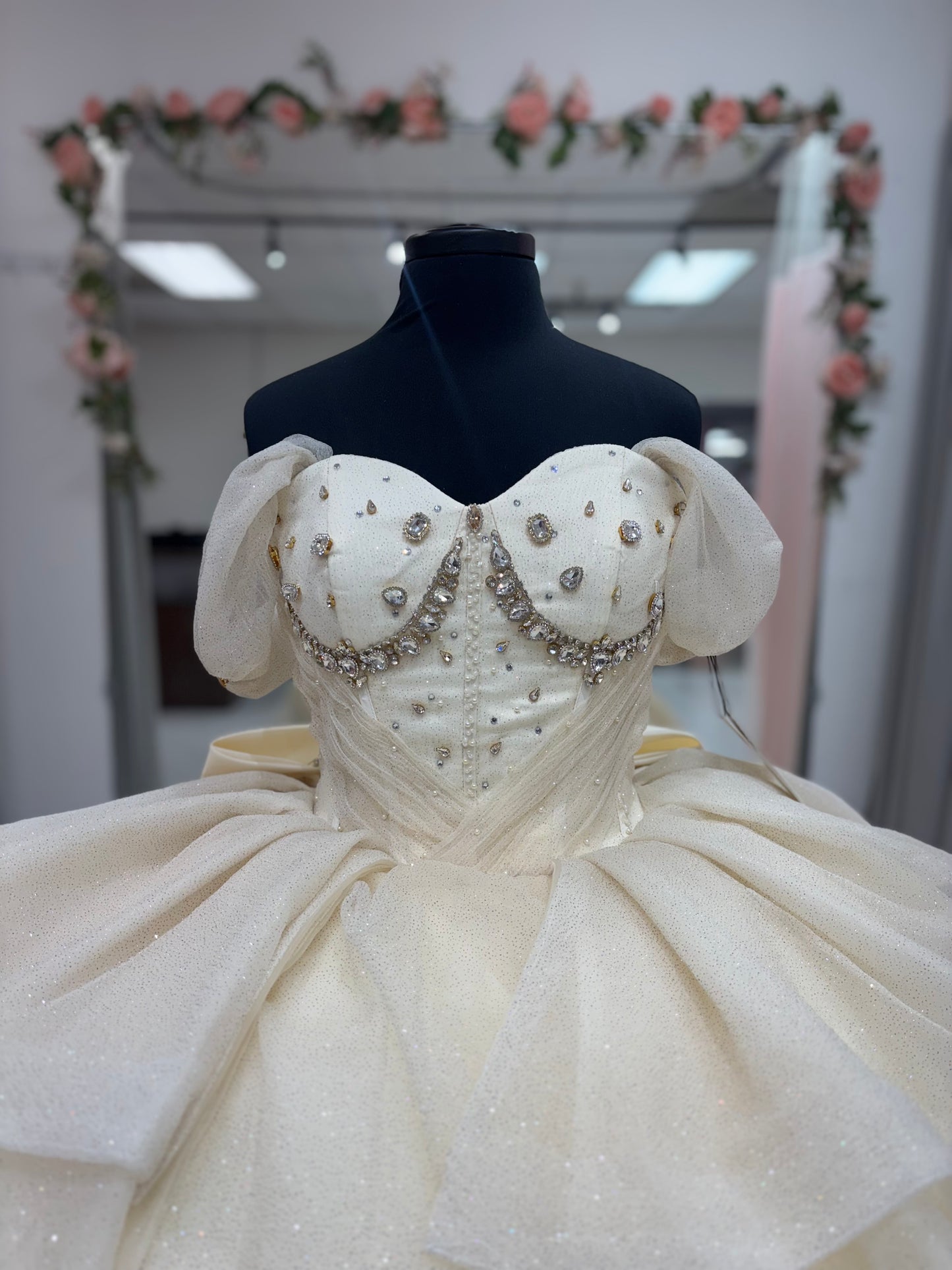 Floral Champagne Majesty 2161