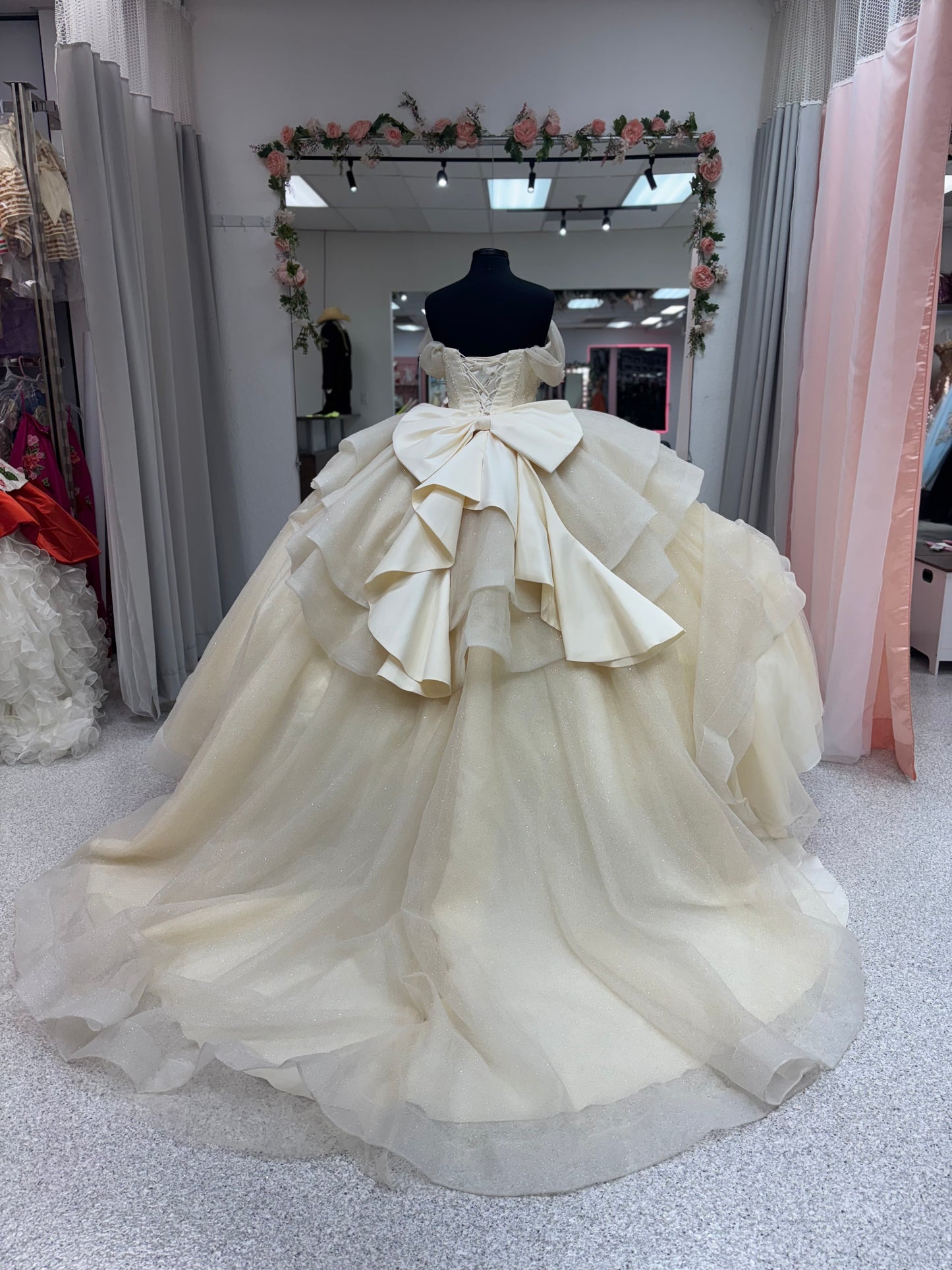 Floral Champagne Majesty 2161