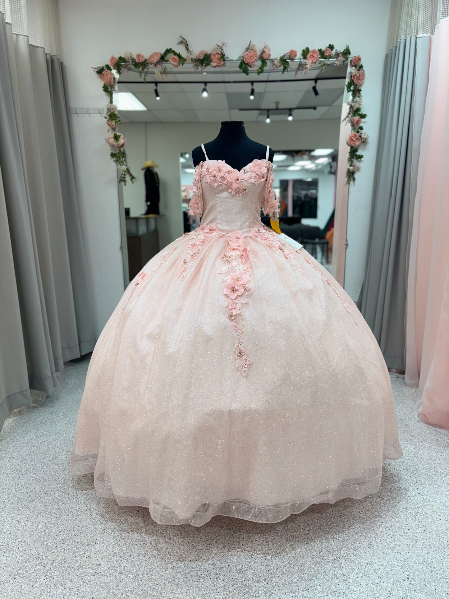 Blossoming Rose Serenity 56443