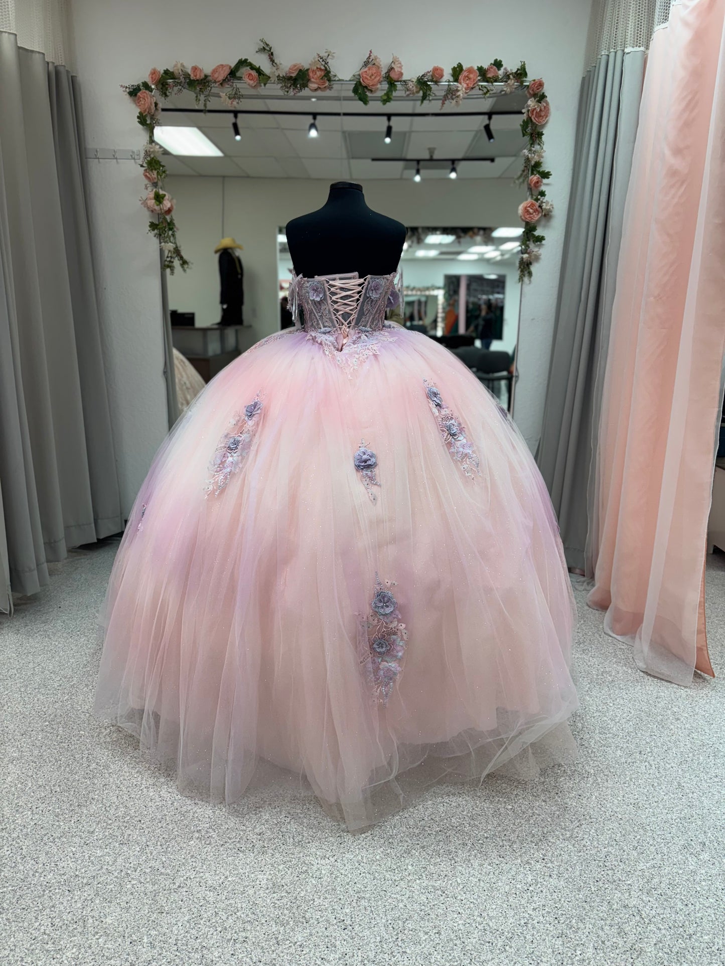 Pastel Bloom Royale 56469