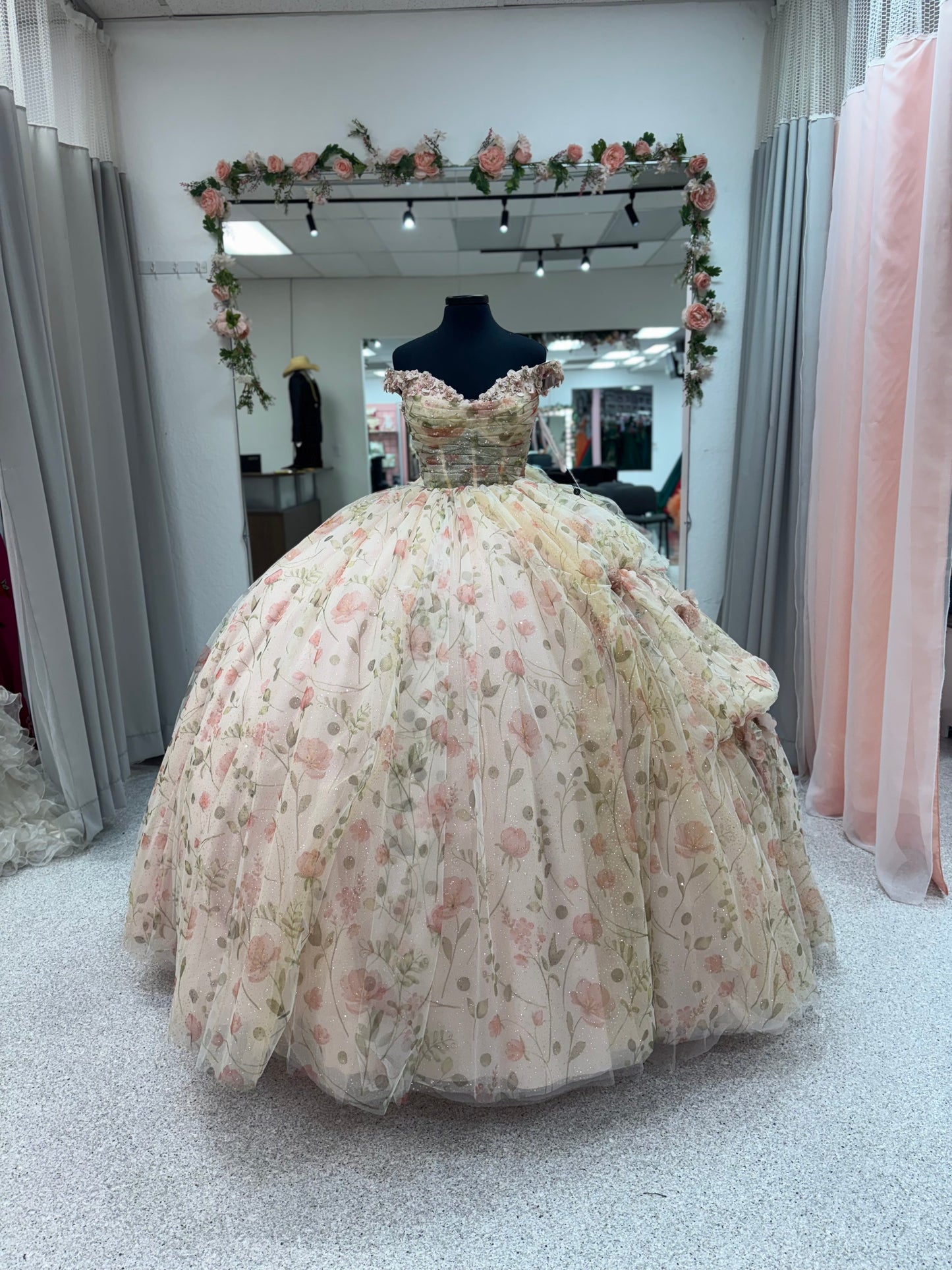 Blush Floral Garden 89457