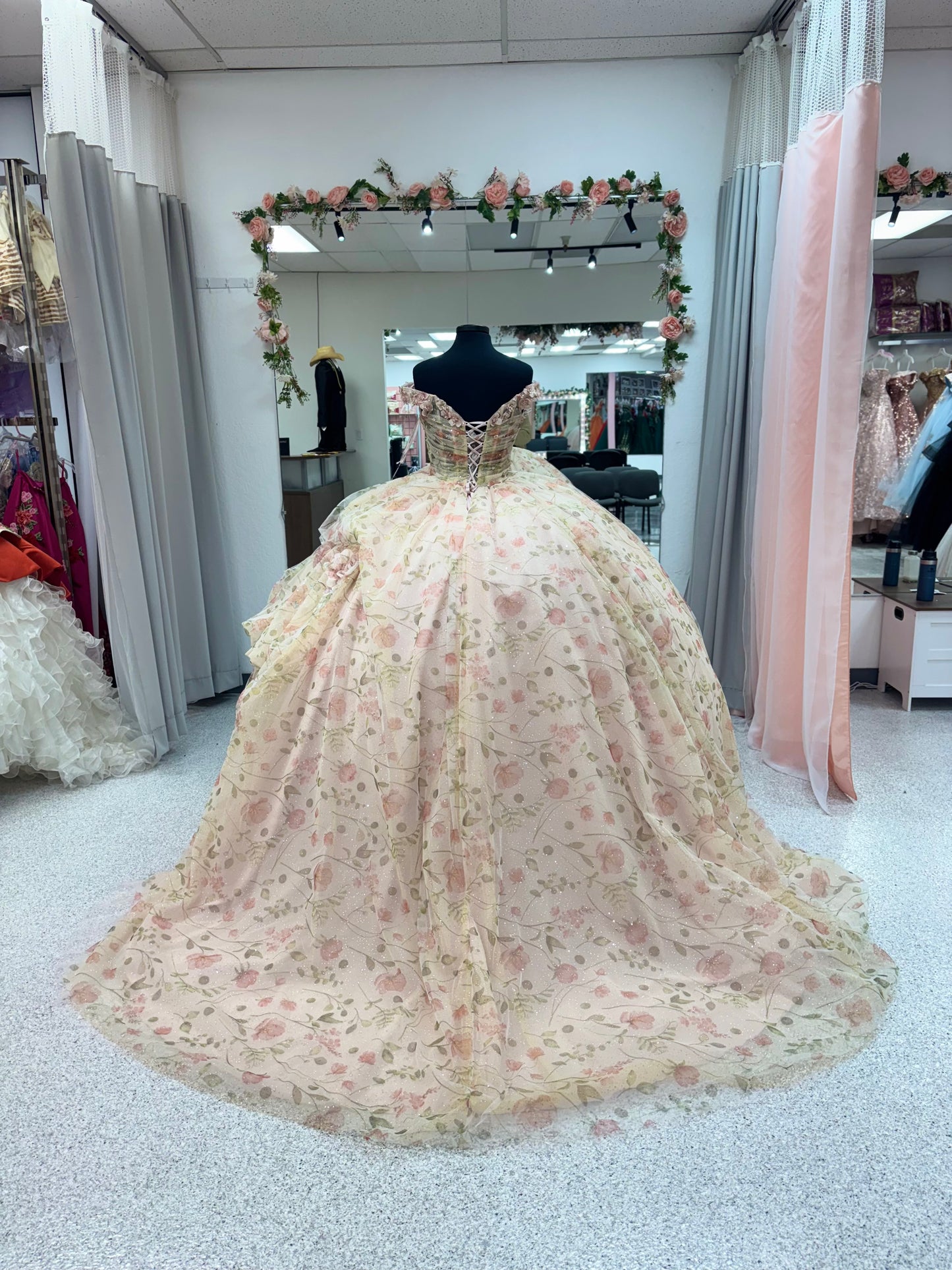 Blush Floral Garden 89457