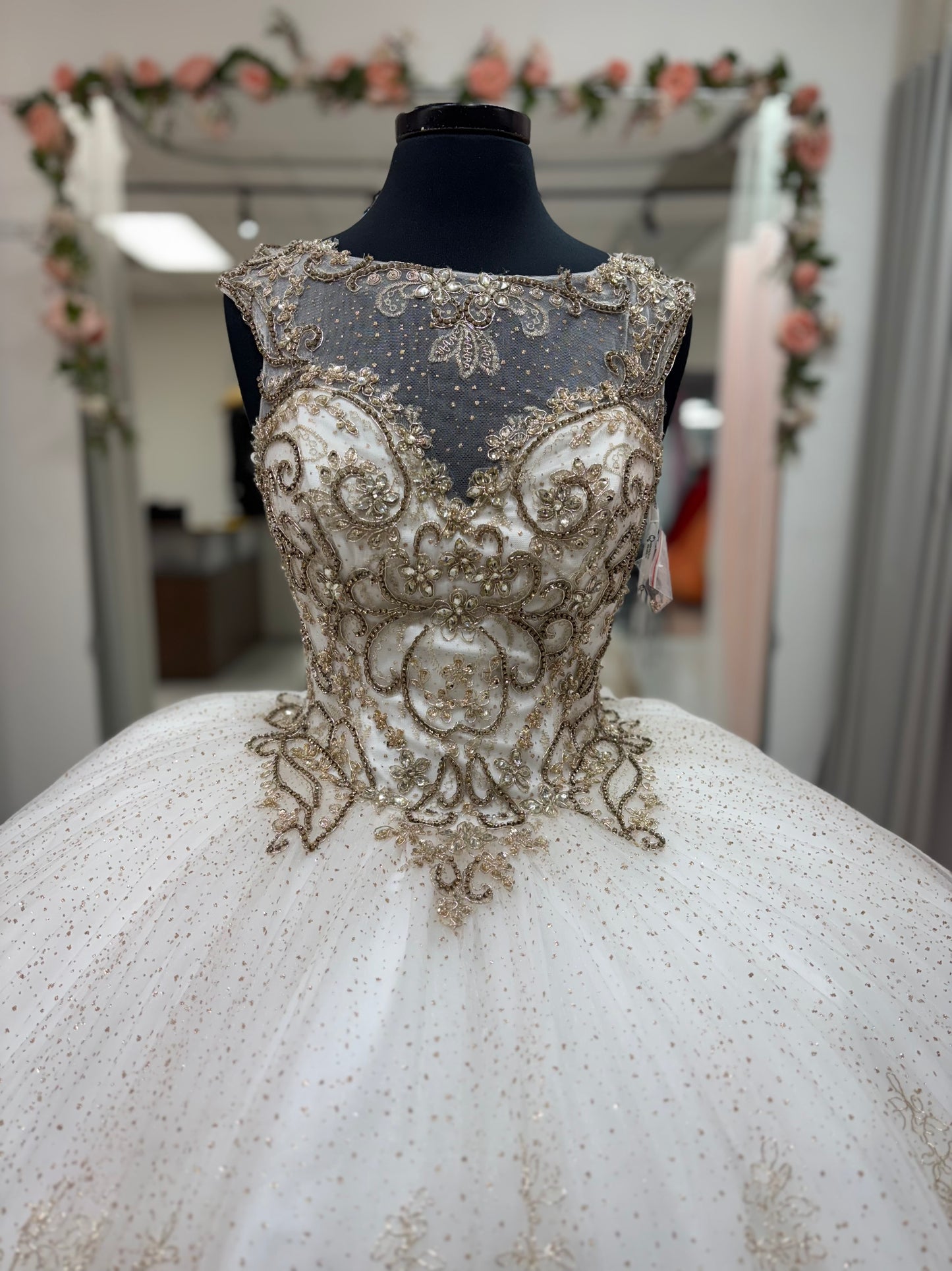 Ivory Gilded Majesty