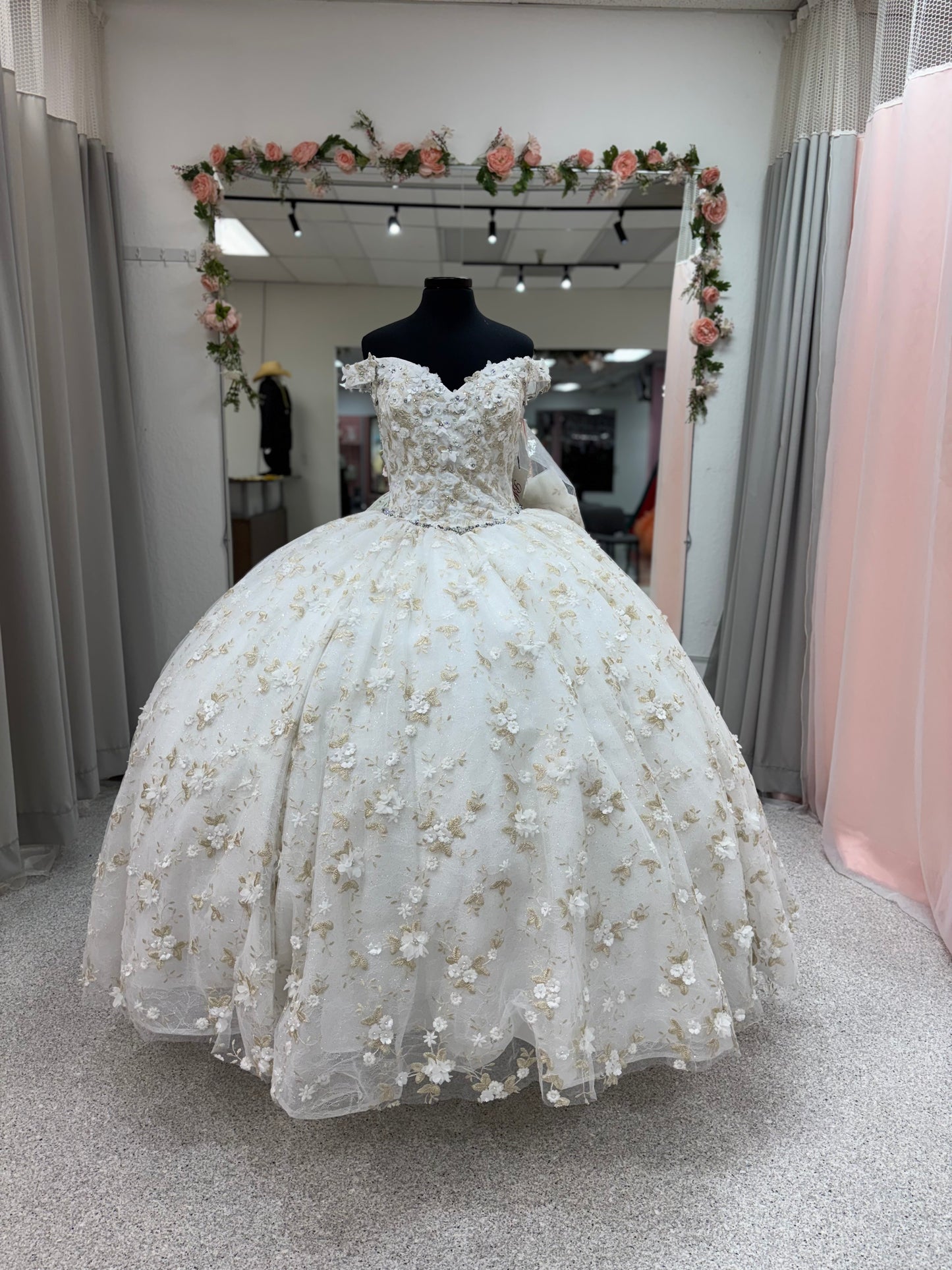 Ivory Blossom Royale