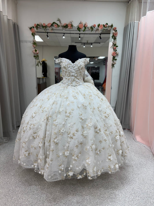 Ivory Blossom Royale