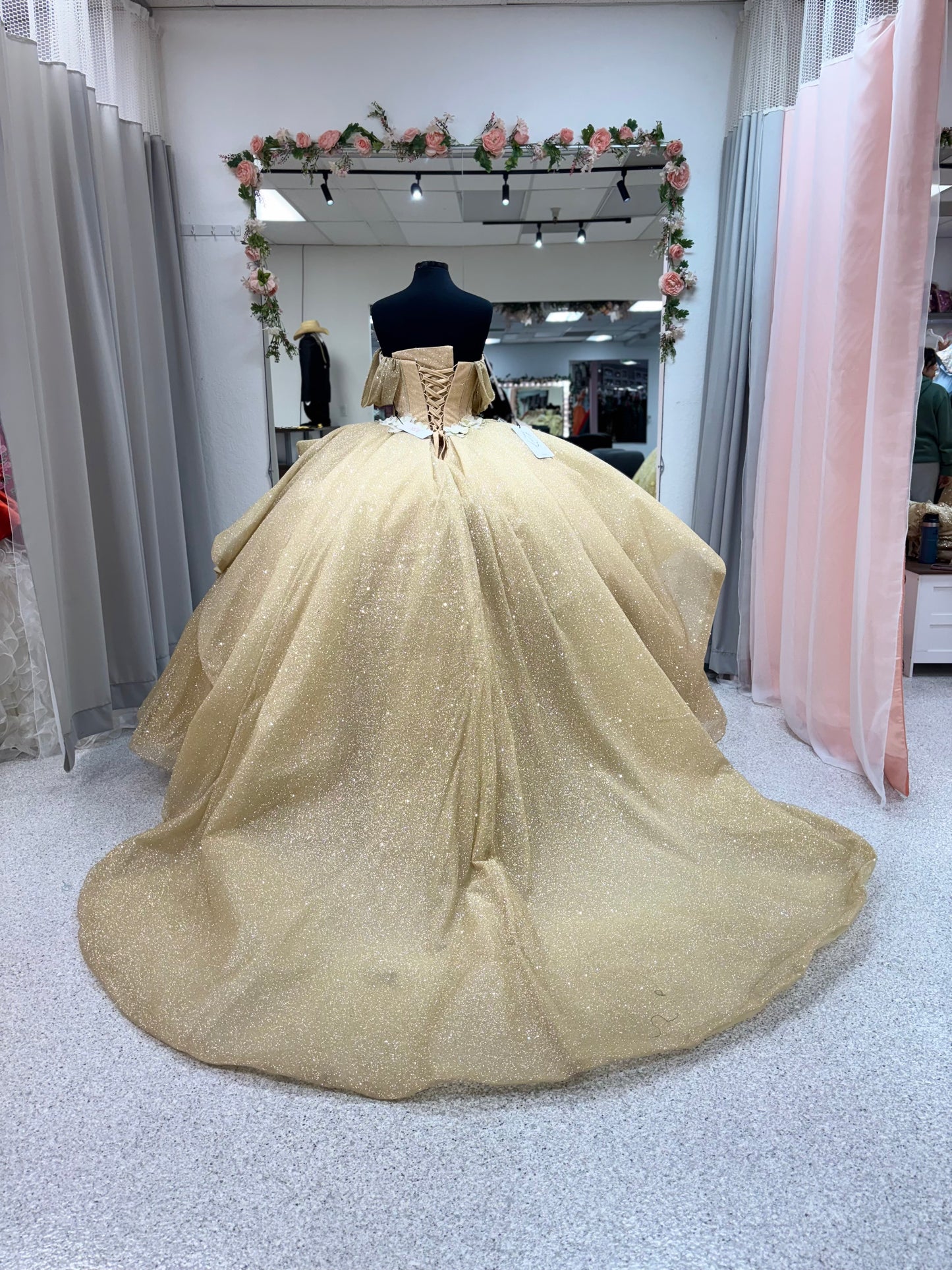 Golden Ivory Bloom EV15-615