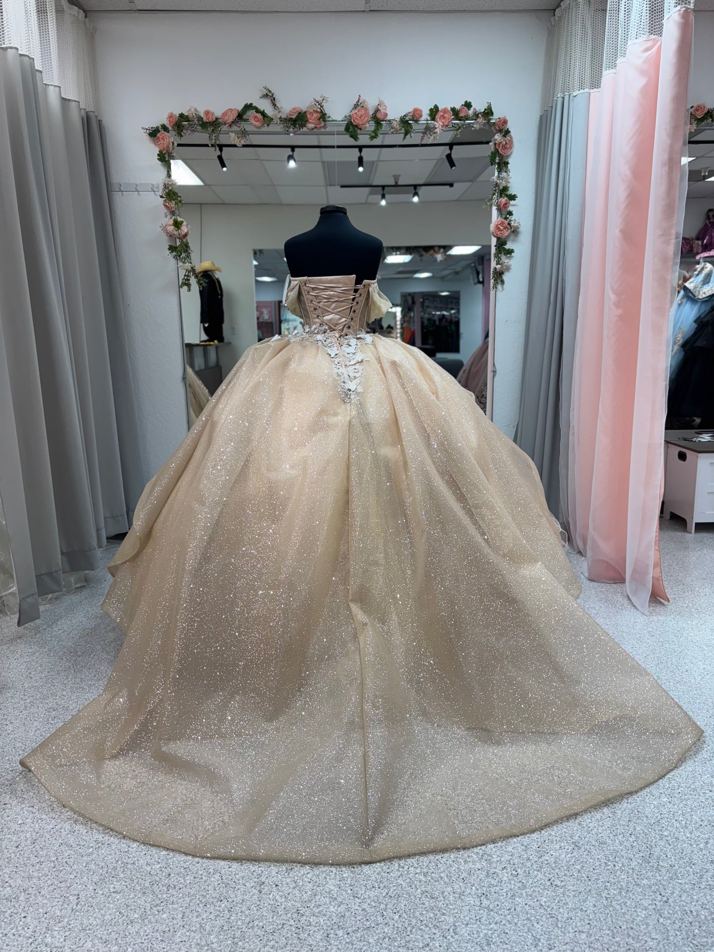 Golden Champagne Grace