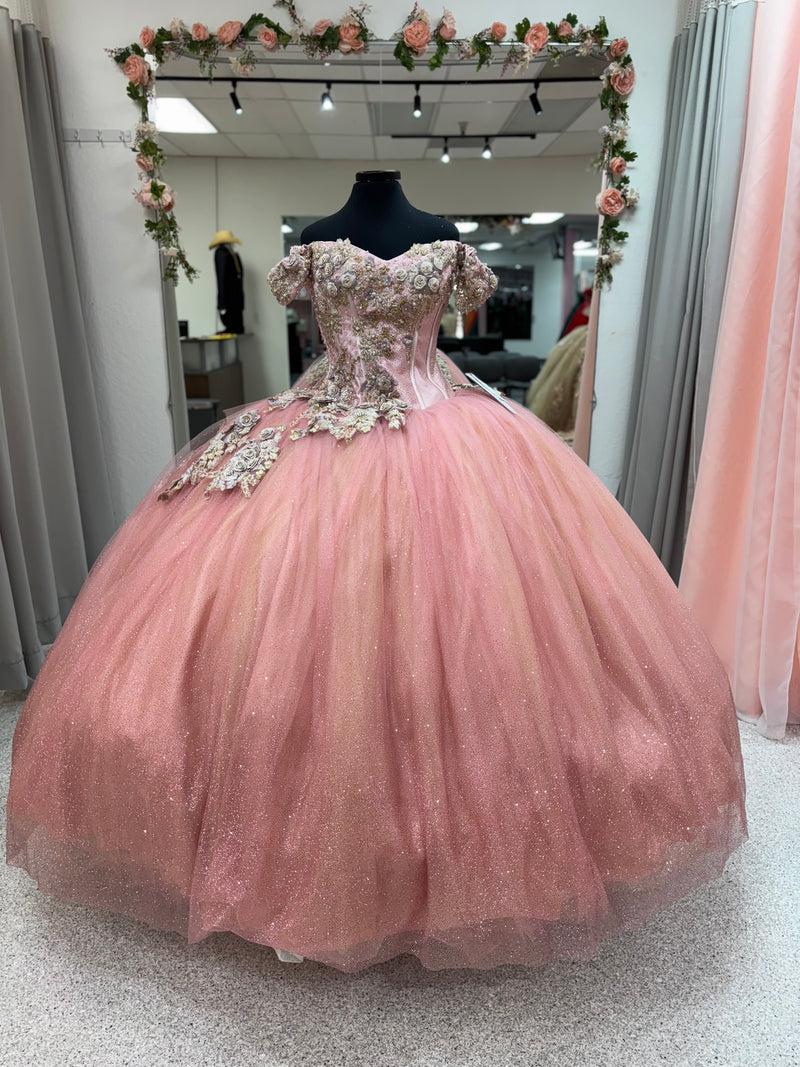 Blush Rose Royale DV86-586